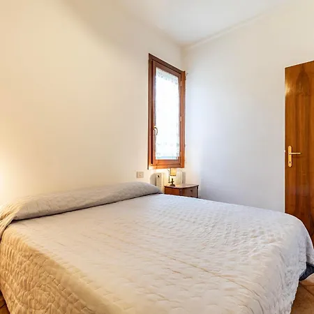 Lägenhet Casa Del Sole Venice Lido Sleep Up To 6, 2 Bathrooms,1 Minute From The
