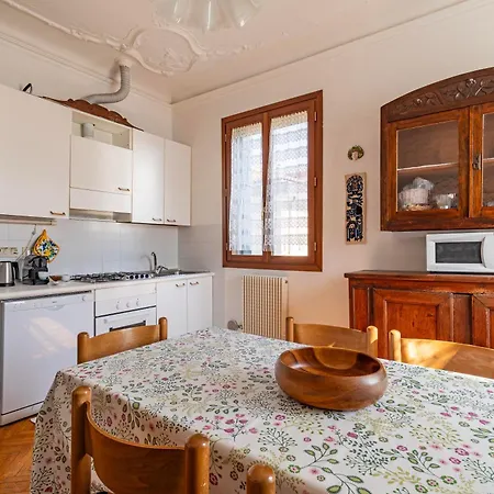 Casa Del Sole Venice Lido Sleep Up To 6, 2 Bathrooms,1 Minute From The Апартаменты *