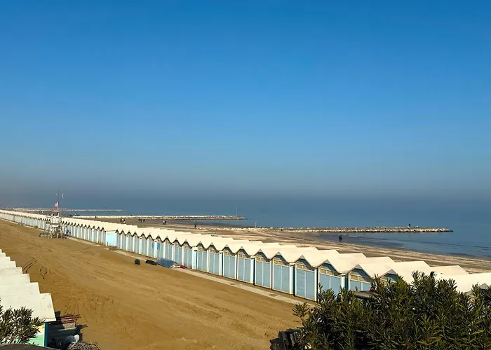 Casa Del Sole Venice Lido Sleep Up To 6, 2 Bathrooms,1 Minute From The Beach