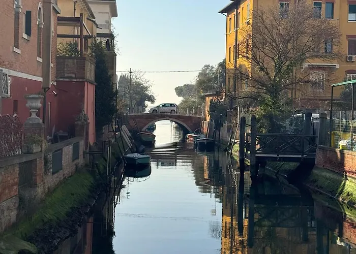 Casa Del Sole Venice Lido Sleep Up To 6, 2 Bathrooms,1 Minute From The Beach *